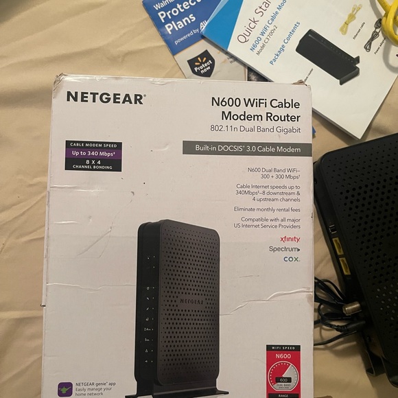 NETGEAR MODEM ROUTER - Picture 3 of 7